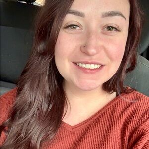 Meet your Posher, Kayla